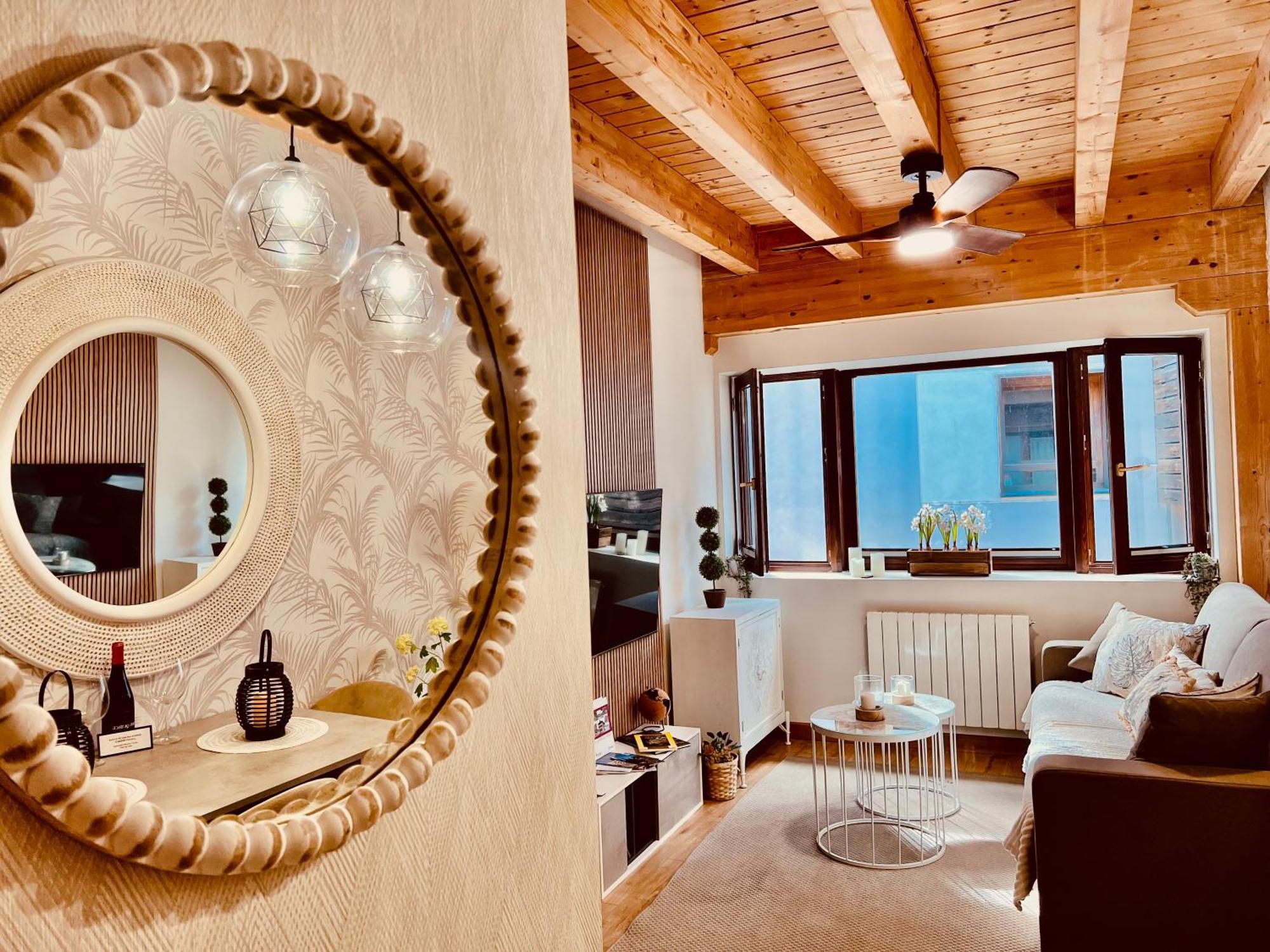 El Capricho De Claudia_ Apartamentos Burgos Catedral Ngoại thất bức ảnh